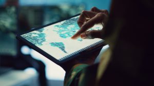 O que são mapas digitais? Tecnologias, tipos e aplicações nos negócios
